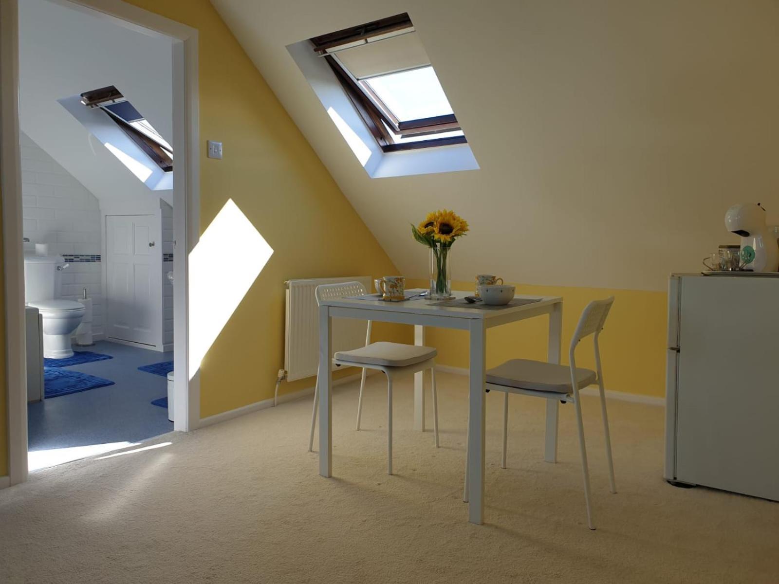 The Old Cornstore A Beautiful Suite Overlooking The Sea Drummore Exterior photo