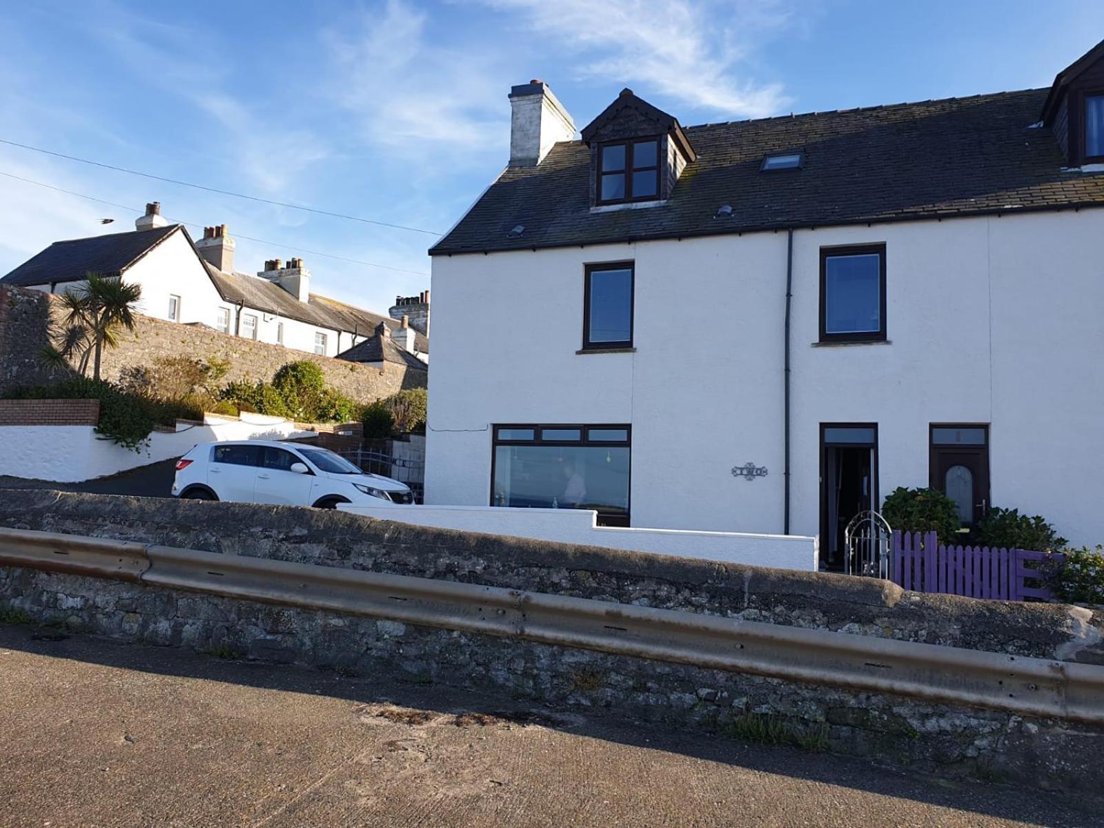 The Old Cornstore A Beautiful Suite Overlooking The Sea Drummore Exterior photo