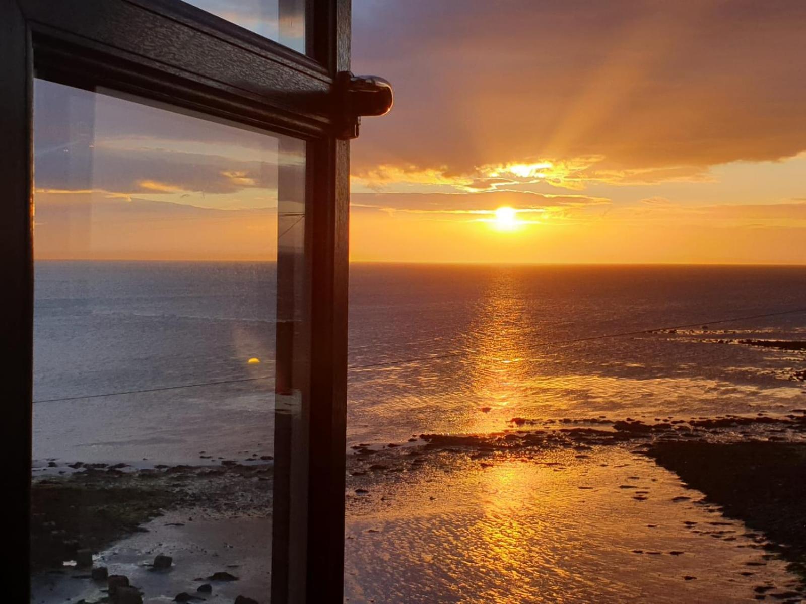 The Old Cornstore A Beautiful Suite Overlooking The Sea Drummore Exterior photo