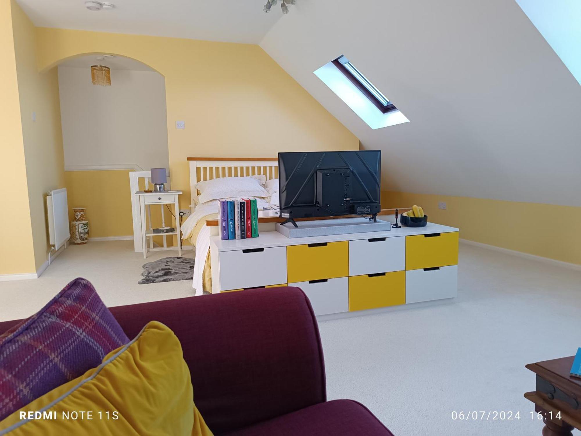 The Old Cornstore A Beautiful Suite Overlooking The Sea Drummore Exterior photo